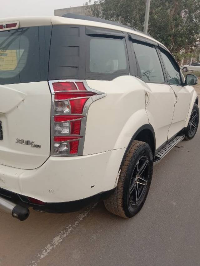 https://images10.gaadi.com/usedgaadi-sellcar/UsedCar/60762b30-6ae6-45cf-bd18-36a7a329c4e6/85ac46c1-9181-4201-bb06-6ba34daec8da.jpeg?imwidth=6401