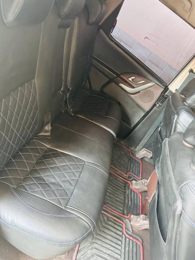 https://images10.gaadi.com/usedgaadi-sellcar/UsedCar/607b8d25-3cf4-4ad9-9199-2fec0ba868f7/16483447-852b-4abd-a57e-3aa7c42f156d.jpeg?imwidth=6402