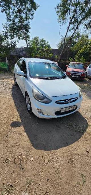 Hyundai Verna 2011-2015 Hyundai Verna 1.6 EX VTVT