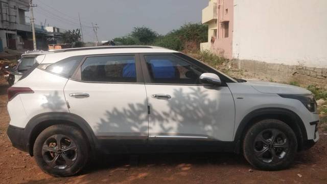 https://images10.gaadi.com/usedgaadi-sellcar/UsedCar/60e3d874-dbda-422d-bbf6-12b5d350fe74/1fa3f65e-7e7b-4922-9dcd-7da738800b22.jpeg?imwidth=6401