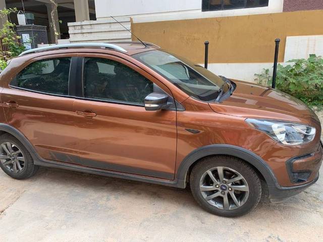 https://images10.gaadi.com/usedgaadi-sellcar/UsedCar/60ebc60f-0aa5-4f06-a1d5-e7d5568835ec/662d1ebe-7a89-4ca6-b86a-f93f787eae17.jpg?imwidth=6400