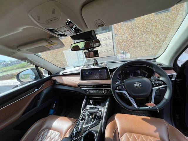https://images10.gaadi.com/usedgaadi-sellcar/UsedCar/611ead1c-0293-4b63-b466-4589c6d20a37/189ec68e-b6ff-4ef7-ace4-5a50069dc233.jpeg?imwidth=6402