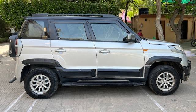 https://images10.gaadi.com/usedgaadi-sellcar/UsedCar/61323c86-c12b-4609-b15c-160e8a711c25/3a1bd77d-f7be-4319-9153-2d03312e1ea6.jpg?imwidth=6401