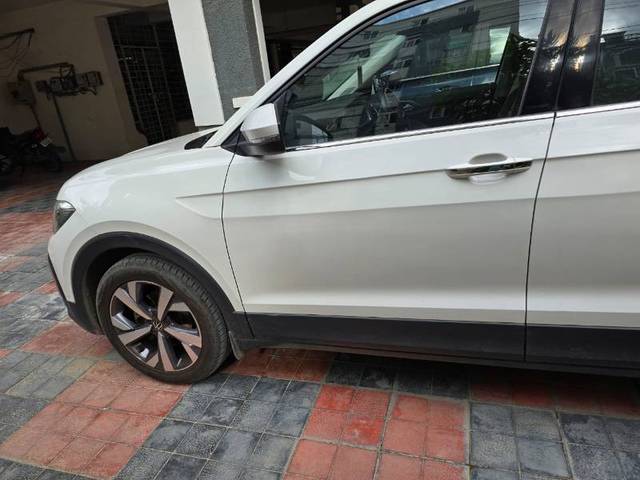 https://images10.gaadi.com/usedgaadi-sellcar/UsedCar/6151427c-c094-442a-8312-5499dc68e866/a33befcc-c028-4bda-a72f-1d5386b99605.jpg?imwidth=6402