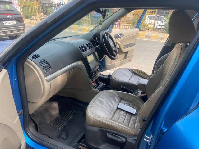 https://images10.gaadi.com/usedgaadi-sellcar/UsedCar/6165e699-eb82-4a82-bd9e-77e8c8f11f18/35bf64c5-6989-4ba1-bc2e-27099051a829.jpeg?imwidth=6402