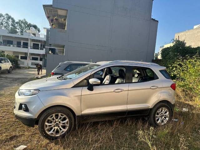 https://images10.gaadi.com/usedgaadi-sellcar/UsedCar/619d25bc-aa2d-4afe-aa6e-aad5b0234984/d4d24318-632a-477a-8122-1130692c5bb6.jpg?imwidth=6400