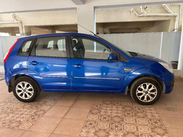 https://images10.gaadi.com/usedgaadi-sellcar/UsedCar/61de929a-4014-4104-8834-934e08a89d9f/13f24d83-3ec0-4ada-9c9d-a2c9f2638d49.jpg?imwidth=6401