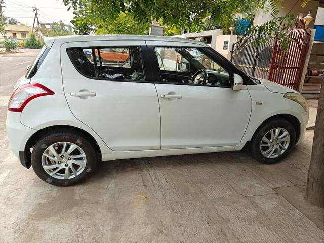 https://images10.gaadi.com/usedgaadi-sellcar/UsedCar/62021473-7508-4e74-8c95-e04f09cf4332/11653895-fdc1-4aa8-b843-dbf5cc058e7d.jpg?imwidth=6401