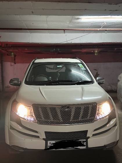 Mahindra XUV500 W8 FWD