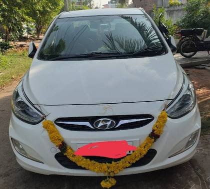Hyundai Verna 1.6 SX CRDi (O) Hyundai Verna 1.6 SX CRDi (O)
