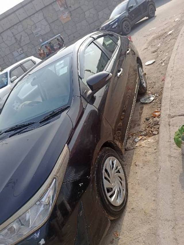 https://images10.gaadi.com/usedgaadi-sellcar/UsedCar/62335e16-2bbc-4b2e-b77e-46d11c8bdcfc/6ac8db9e-a396-410c-9236-71668bfd7af9.jpg?imwidth=6402