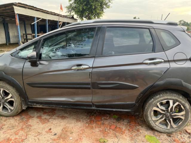 https://images10.gaadi.com/usedgaadi-sellcar/UsedCar/6255160b-4d15-4eca-91ec-4dc2008fe737/1ed40744-5b42-462e-b571-0630ab8b54d9.jpeg?imwidth=6402