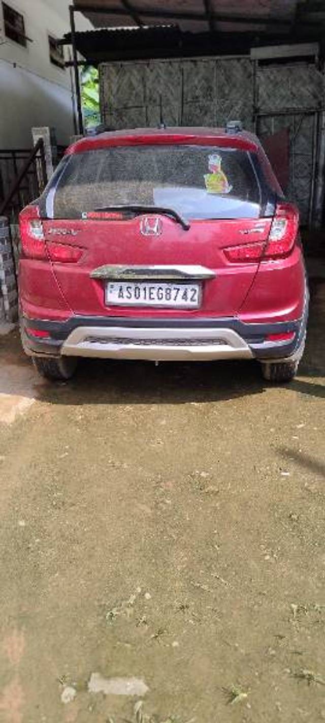 https://images10.gaadi.com/usedgaadi-sellcar/UsedCar/6278ae9b-596f-4fbe-bd61-44aff194514e/8b12e432-01a2-405a-bb92-80cbf84c4815.jpg?imwidth=6401