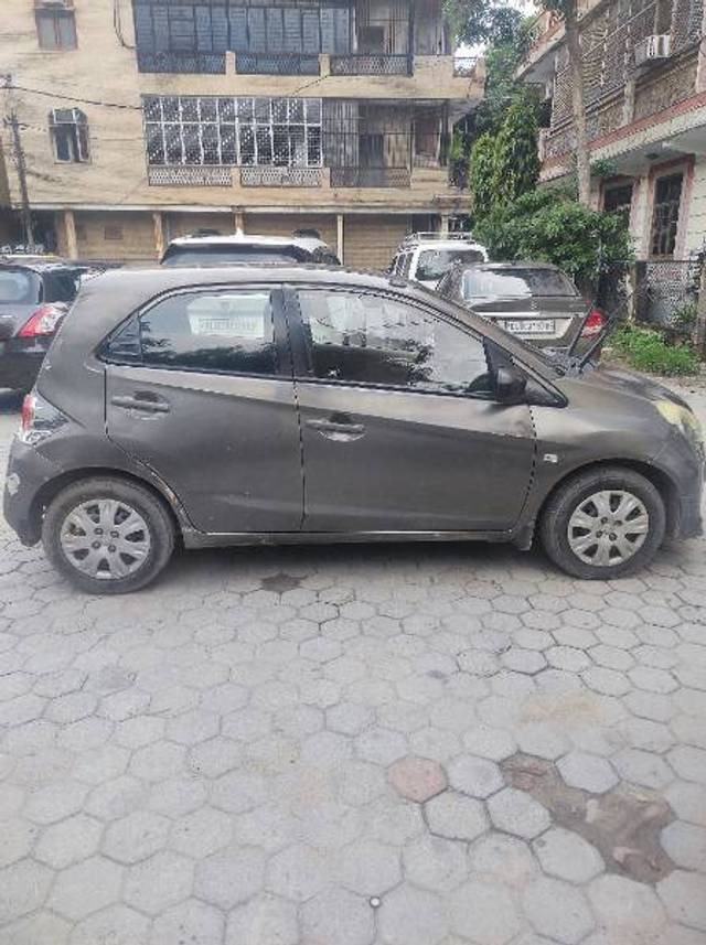 https://images10.gaadi.com/usedgaadi-sellcar/UsedCar/627bd879-6ec3-4afc-b6ec-442b577fd5a5/b88dc4d5-54dc-4c66-86b4-d7b008119b65.jpg?imwidth=6401