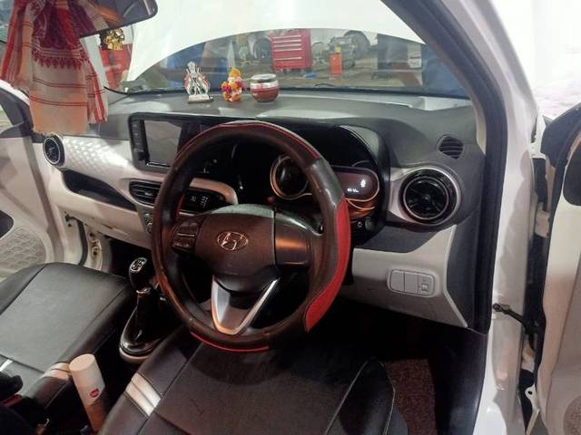 https://images10.gaadi.com/usedgaadi-sellcar/UsedCar/62af447b-a4ca-40af-bb78-e4253d195511/f415fdc1-6b37-4f0a-a749-4a85677896ca.jpg?imwidth=6401