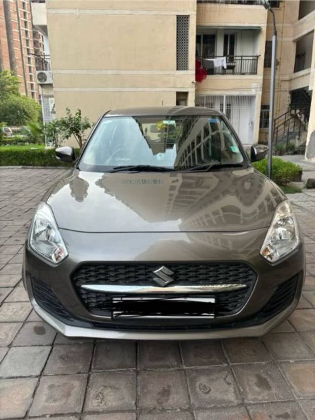 https://images10.gaadi.com/usedgaadi-sellcar/UsedCar/62b6e008-0558-4d09-9736-ebfbbec03451/bd490ce9-ffd5-4d1e-aaaf-1c639ab2aa64.jpg?imwidth=6400