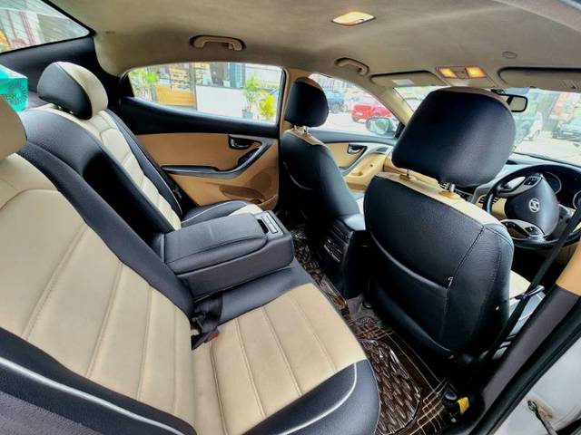 https://images10.gaadi.com/usedgaadi-sellcar/UsedCar/62d57803-debd-4042-9e99-1518566c416b/bcd4451f-7d00-4bbb-8159-fcffabb66b80.jpg?imwidth=6401