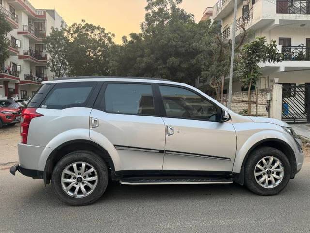 https://images10.gaadi.com/usedgaadi-sellcar/UsedCar/62e11b8c-4c3b-45b2-9374-cd8010759e97/b24a5bdf-12e2-4731-8d13-3d7754b4b634.jpg?imwidth=6401