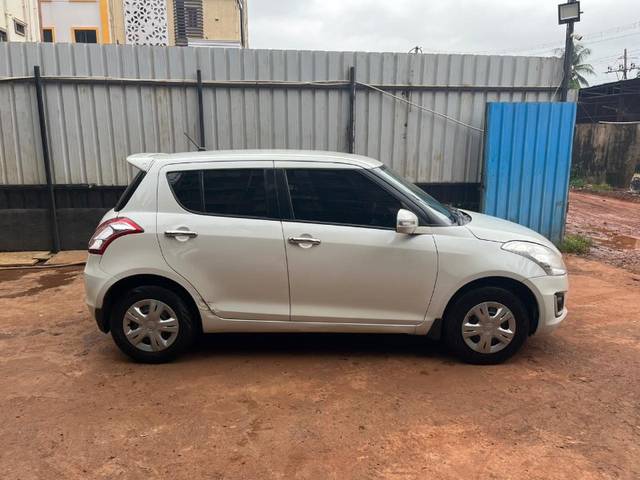 https://images10.gaadi.com/usedgaadi-sellcar/UsedCar/62f727f5-eff2-461d-ac96-2733b11d3cf6/53aab6de-1dd1-4555-ab96-fabf411017d0.jpeg?imwidth=6401