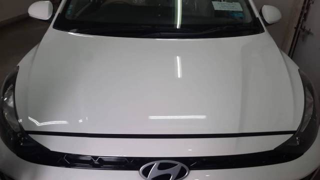 https://images10.gaadi.com/usedgaadi-sellcar/UsedCar/62fec0c7-ad1b-48e6-a91b-03e1fd6aea90/8a97114e-f565-4411-bf3e-32f6079b1a3b.jpg?imwidth=6402