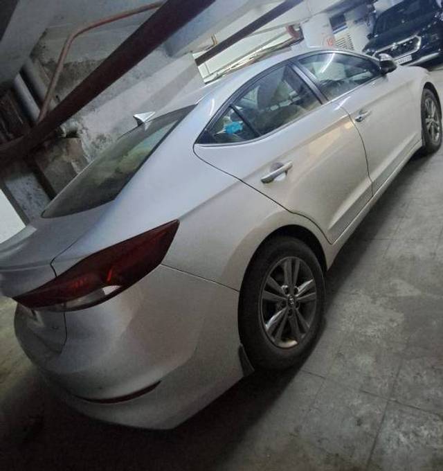 https://images10.gaadi.com/usedgaadi-sellcar/UsedCar/630611f1-cfe6-42fe-abca-eb259f52543b/6ce845ad-9fe1-4b43-bd36-97a1e12491e0.jpeg?imwidth=6402