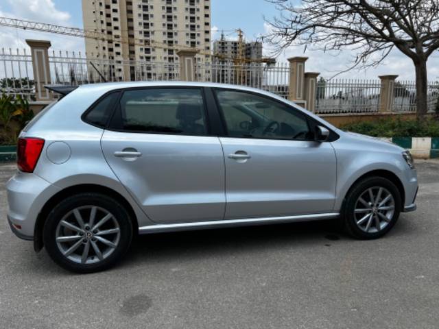 https://images10.gaadi.com/usedgaadi-sellcar/UsedCar/63168f51-7adf-41e8-8e77-99d9d5683dc7/103326b9-383d-4e06-9f77-a5a1ea85c9df.jpeg?imwidth=6401
