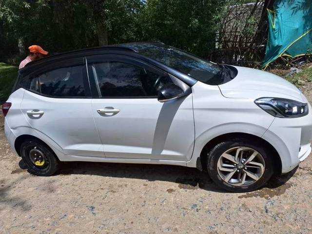 https://images10.gaadi.com/usedgaadi-sellcar/UsedCar/6325c682-95e9-458c-ac75-04682d85e9b9/9b7cfbdd-02de-484f-885e-83e2d9a7db9a.jpg?imwidth=6402