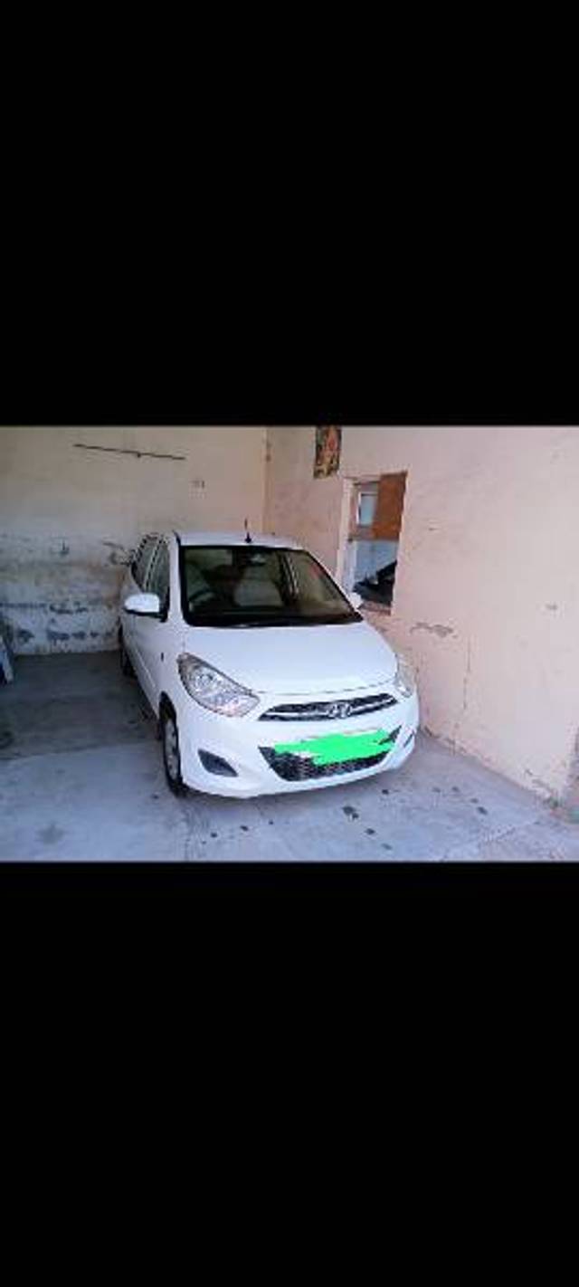 https://images10.gaadi.com/usedgaadi-sellcar/UsedCar/6330fd45-f24e-4764-ae08-aa4273fdc3de/33e0366d-b76a-465f-84e4-79708768afb4.jpg?imwidth=6400