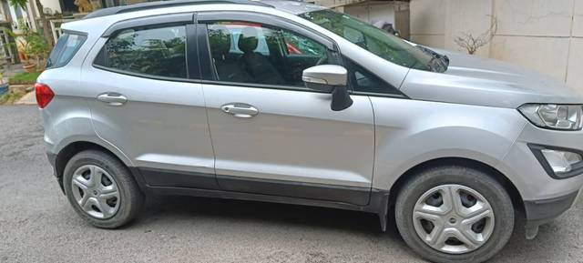 https://images10.gaadi.com/usedgaadi-sellcar/UsedCar/633759d6-4364-46a4-a22e-d0b59f9b5b84/ddd27ce4-5128-47b9-8388-ca1329dd2022.jpg?imwidth=6401