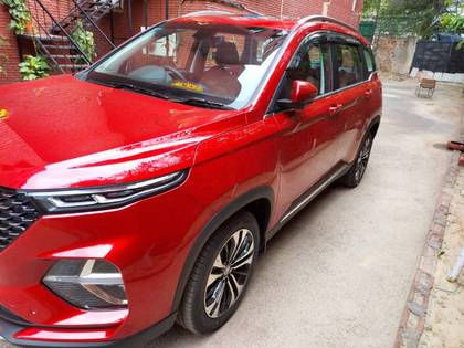 MG Hector Plus Sharp DCT MG Hector Plus Sharp DCT