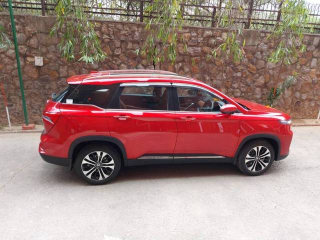 https://images10.gaadi.com/usedgaadi-sellcar/UsedCar/6344b80f-82ce-4f19-a18e-c76654356a52/522660b7-7aaf-4b3f-9d26-ad2f63fa56ac.jpg?imwidth=6401