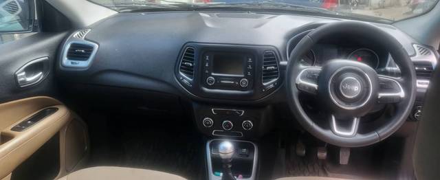 https://images10.gaadi.com/usedgaadi-sellcar/UsedCar/6384b918-986f-4d1b-ba69-ced85606cf28/4c9706ca-002f-48cd-a014-24e3b5c59936.jpg?imwidth=6402