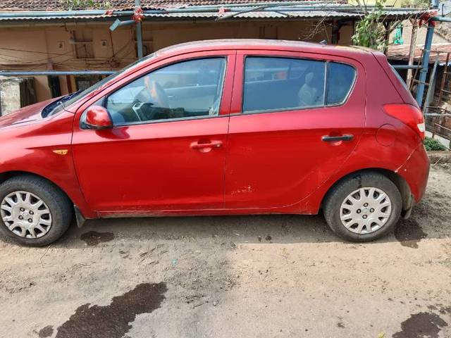 https://images10.gaadi.com/usedgaadi-sellcar/UsedCar/63c52735-47ca-4725-9a5c-48a497860447/020a0dc1-f29d-4d2c-ab35-85fe8971e1cc.jpg?imwidth=6402