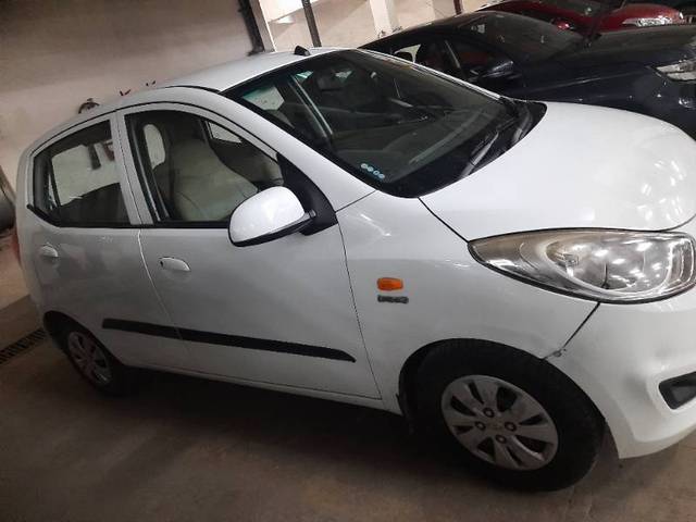 https://images10.gaadi.com/usedgaadi-sellcar/UsedCar/63cb16fe-e853-470c-95ff-c1aba09467da/433fc7f5-e45d-44a7-99ff-a1d798e6b800.jpg?imwidth=6400