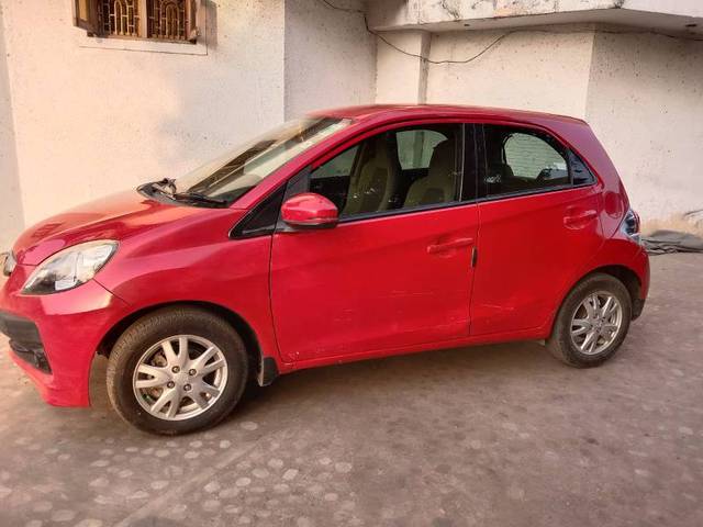 https://images10.gaadi.com/usedgaadi-sellcar/UsedCar/6423878d-b15a-45b6-be34-d70c23c98b05/4eae5cb5-0bd7-4f43-ac29-434c9734e1ec.jpg?imwidth=6400