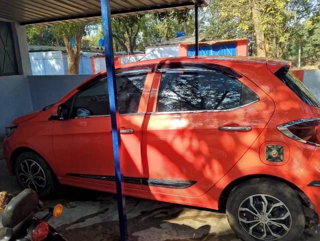 https://images10.gaadi.com/usedgaadi-sellcar/UsedCar/6428dff5-8791-4f78-9380-c95fa19099df/135cb6c5-7c34-4bd0-9b07-315b6f457c3e.jpg?imwidth=6402
