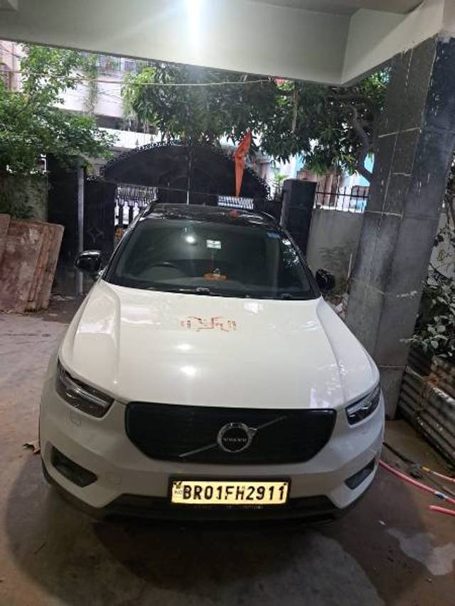 https://images10.gaadi.com/usedgaadi-sellcar/UsedCar/64858a77-fe51-4bdf-bde6-86ced7852829/aa415ee7-19b2-4ca9-89ec-c6a18bf4bab8.jpeg?imwidth=6400