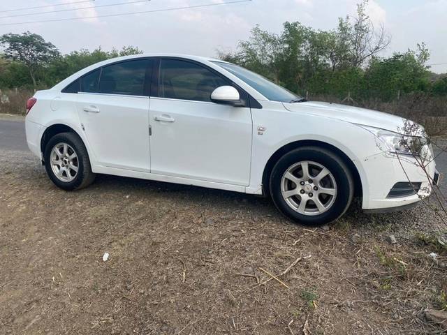 https://images10.gaadi.com/usedgaadi-sellcar/UsedCar/6485d3fc-35f2-4351-a434-889cd4857e25/085b21db-bbd1-437d-bf0d-a952dbc1797d.jpeg?imwidth=6401