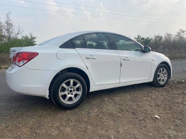 https://images10.gaadi.com/usedgaadi-sellcar/UsedCar/6485d3fc-35f2-4351-a434-889cd4857e25/8ce1aae2-b825-462e-9d64-d4337646a673.jpeg?imwidth=6402