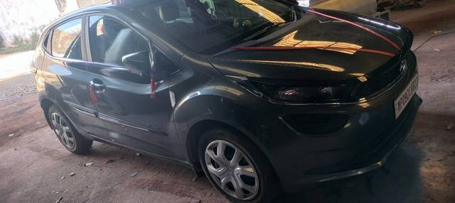 https://images10.gaadi.com/usedgaadi-sellcar/UsedCar/649853b6-5129-411a-bb8d-0953f41accd0/01e1fb42-c42d-4d2e-85ea-9c1579cdd09e.jpg?imwidth=6402