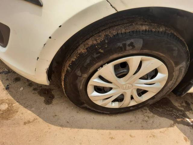 https://images10.gaadi.com/usedgaadi-sellcar/UsedCar/649f052c-9bb8-450e-ae3c-1165cc9d7a77/135d8e49-1b52-4f9b-8e2a-fc54be002b1b.jpg?imwidth=6402
