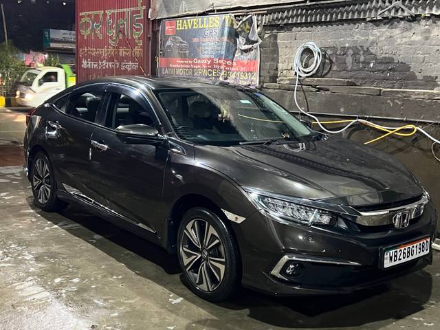 https://images10.gaadi.com/usedgaadi-sellcar/UsedCar/64b0b7da-fa5b-4d3b-aea3-25ad9e49a525/0f09fa22-7091-44cd-972f-49d05d9e3e8d.jpeg?imwidth=6400