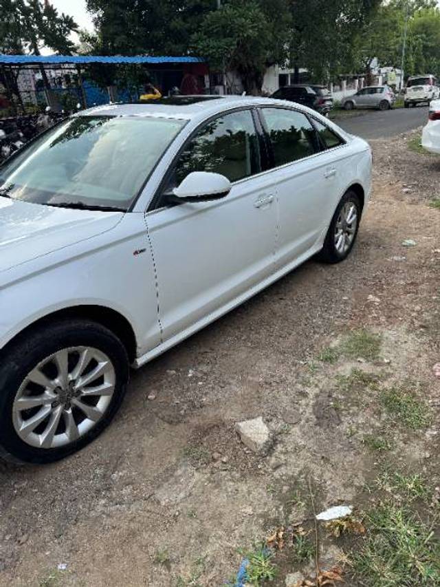 https://images10.gaadi.com/usedgaadi-sellcar/UsedCar/64c30d50-6325-4e72-8331-7e16ea7e6a2a/0a6f251e-66cb-491b-a75d-46c9d5d22a28.jpg?imwidth=6400