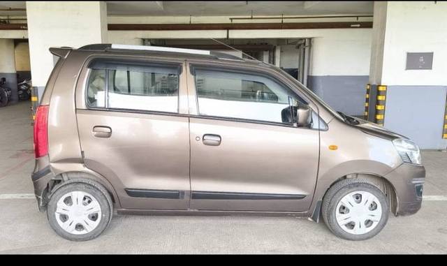 https://images10.gaadi.com/usedgaadi-sellcar/UsedCar/64fc984e-aab8-4062-bade-aca62d28c7a4/31d4d5c7-4c95-4b40-9176-9719e26be9d3.jpg?imwidth=6401