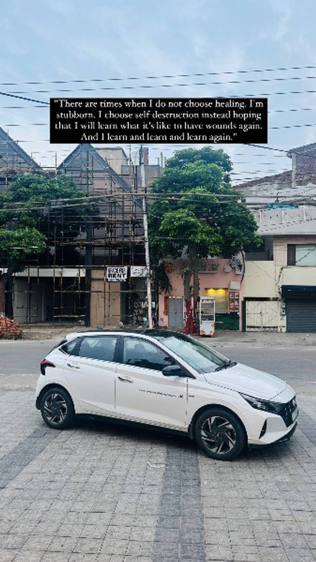 https://images10.gaadi.com/usedgaadi-sellcar/UsedCar/651bd36d-18f5-4e52-87c8-d5e973187290/26eda3d5-cd69-4cb3-bd68-3a4283e951ef.jpeg?imwidth=6400