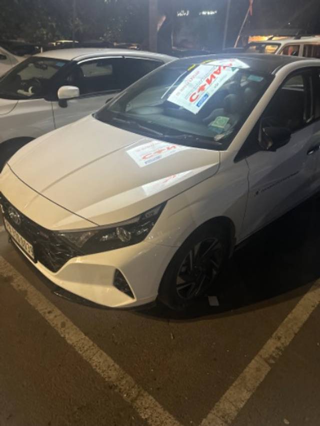 https://images10.gaadi.com/usedgaadi-sellcar/UsedCar/651bd36d-18f5-4e52-87c8-d5e973187290/a1691d03-c054-4662-85e4-28d072b92cd5.jpeg?imwidth=6402