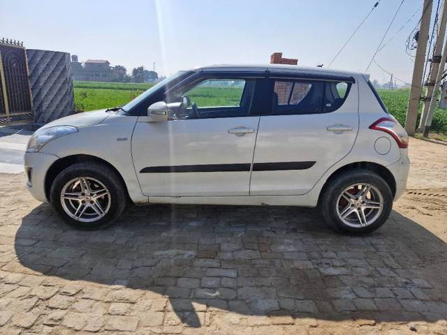 https://images10.gaadi.com/usedgaadi-sellcar/UsedCar/6529134f-78b0-4d90-9891-d0f0b2b75d1f/3556b40c-8ef0-482c-aed5-fa3a26a529f1.jpg?imwidth=6400