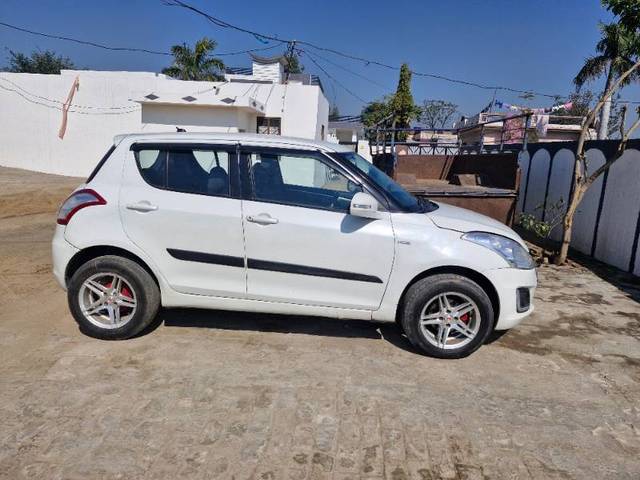 https://images10.gaadi.com/usedgaadi-sellcar/UsedCar/6529134f-78b0-4d90-9891-d0f0b2b75d1f/a2f769c6-59da-4f00-beb9-6f5c2583d700.jpg?imwidth=6401