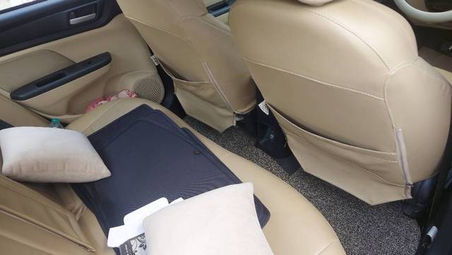 https://images10.gaadi.com/usedgaadi-sellcar/UsedCar/65385939-f649-45cc-af25-da1264ad19f1/8c59afb6-0544-4db6-91e9-d1d2d90c58f9.jpg?imwidth=6402