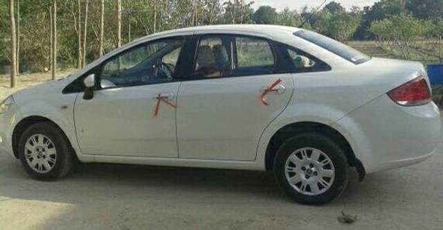 https://images10.gaadi.com/usedgaadi-sellcar/UsedCar/65581300-99ca-44f1-9a8b-0948793c6e9f/5a592ee5-cbed-421b-ba59-67d004a9c613.JPG?imwidth=6400